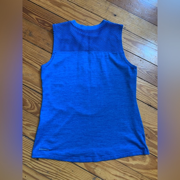 🎉Final Clearance 🎉 Like New! Girls Reebok Athletic Top Size M
3 for $15 with 💕 - Picture 2 of 10